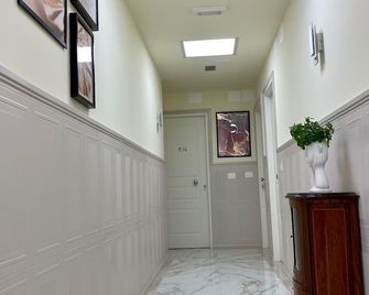 Alloggi Be Deluxe - Isernia - Flur