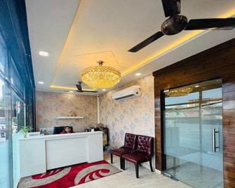 Hotel Crown Inn - Jalandhar - Рецепція