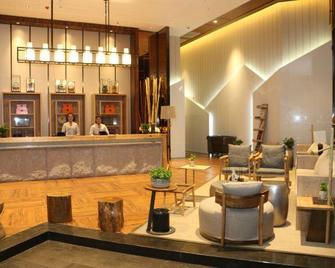 Huadong · Rongjin International Hotel - Changji - Front desk