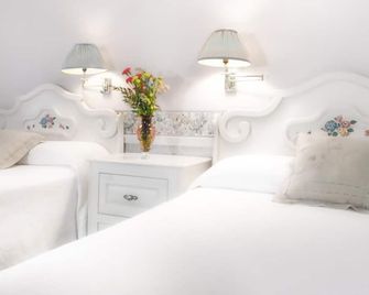 Telegraph House Motel - Baddeck - Ložnice