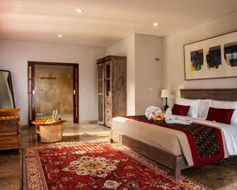 Seaside Oceana Suites by Mahaprana - Kubutambahan - Bedroom