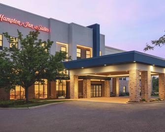 Hampton Inn & Suites Valparaiso - Valparaiso - Building