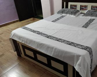 Holiday house near Mumbai - Badlapur - Bedroom