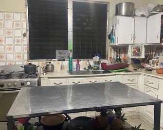 Tamarindo Hostel - סן פדרו סולה - מטבח