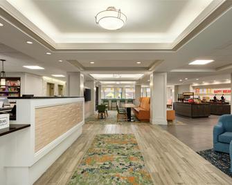 Hampton Inn Lancaster - לנקסטר - דלפק קבלה