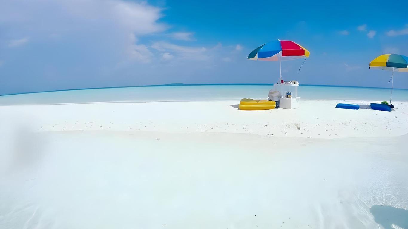 Alaka At Maafushi