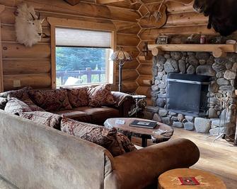 Lost Bear Ranch - McAllister - Living room