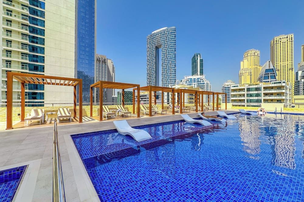 Upgrade Unit with Sea View - Madinat Zayed - Piscina