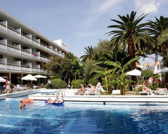 Hotel Arenal - סנט אנטוני דה פורמני - בריכה