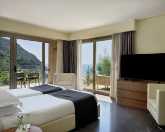 Atlantica Grand Mediterraneo Resort - Adults Only - Kompitsi