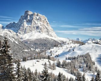 Hotel La Maison Wellness & Spa - Alleghe - Outdoor view