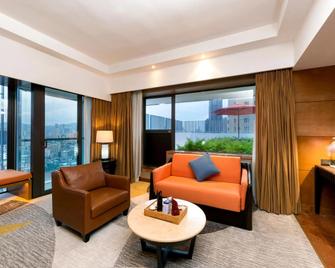 Hampton by Hilton Zhuhai Gongbei Port - Zhuhai - Wohnzimmer