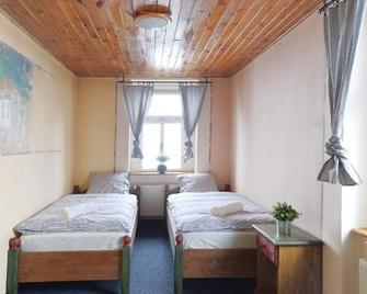 Hotel Plesivec - Abertamy - Schlafzimmer