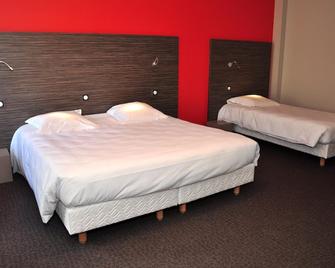 Logis Hôtel A la Bonne Auberge - Laval - Ložnice