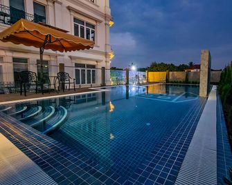 Chateau Kampot - Kampot - Piscina