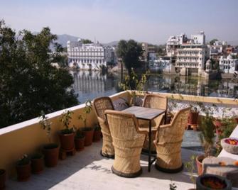 Nayee Haveli Guest House - Udaipur - Balcony