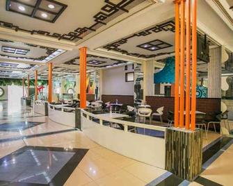 V3 Hotel - Surabaya - Lobby