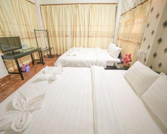 Maylay Guesthouse - Vang Vieng - Soveværelse