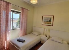 Margarida Guest House - Almada