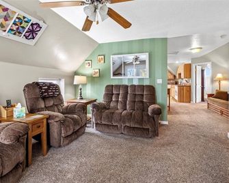 100mbps°smart Tv°full Kitchen°self Check-In°w/D - Nampa - Living room