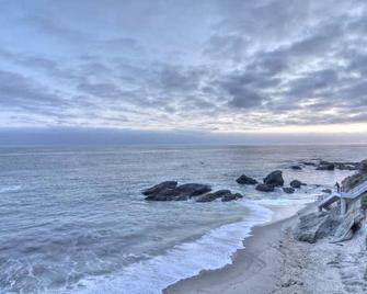 Luxurious coastal condo with amazing backyard - Dana Point - Strand