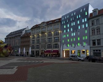 Hotel Gat Point Charlie - Berlin - Building