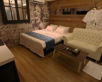 D Station - Seoul - Bedroom