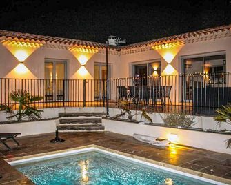 3 Bedroom Cozy Home In Mormoiron - Mormoiron - Pool