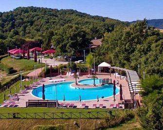 Faro Rosso - Gubbio - Pool