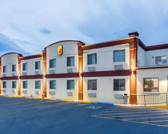 Super 8 by Wyndham Douglas - Douglas - Edificio