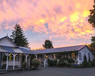 Tongariro Crossing Lodge - National Park Village