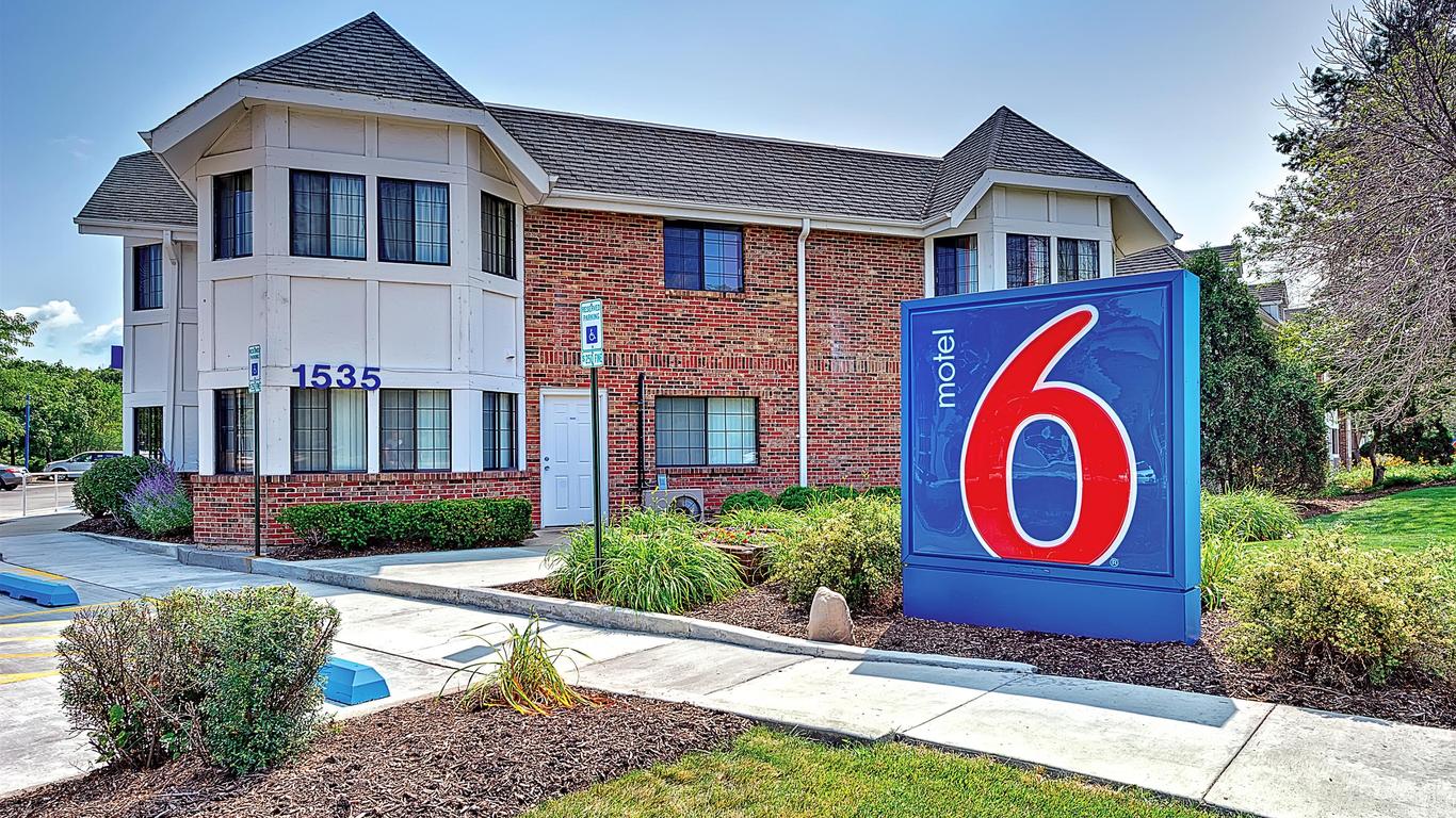 Motel 6 Chicago North Glenview