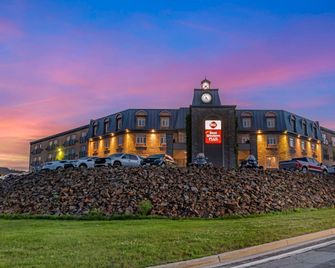 Best Western Plus Edmundston Hotel - Edmundston - Gebäude