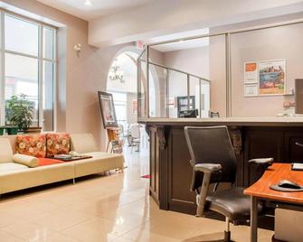 Woodstock Inn and Suites - Woodstock