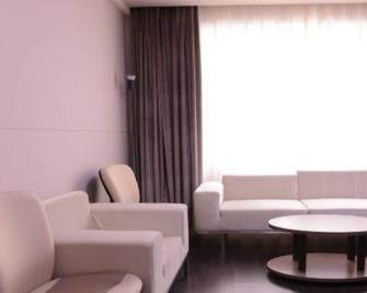 Jinjiang Inn Select Harbin Linye University Wenchang Street - Harbin