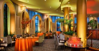 Hilton Washington Dulles Airport - Herndon - Restaurant
