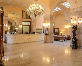 Hotel Vittoria - Brescia - Reception