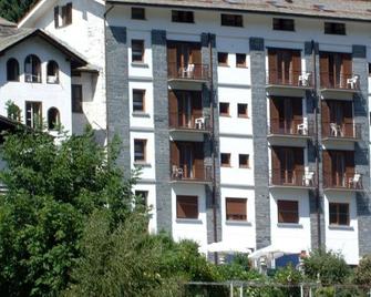 Hotel Miramonti - Chiesa In Valmalenco - Building