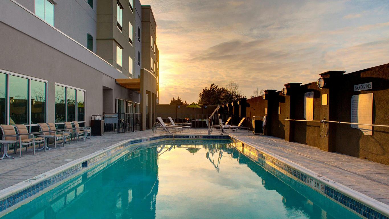 Courtyard by Marriott Atlanta Kennesaw
