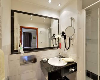 Hotel Caroline Mathilde - Celle - Bathroom