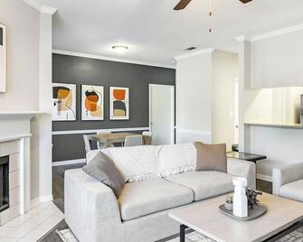 Modern Apartment in Prime Location ID8796X21 - Vestavia Hills - Living room