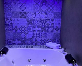 Izza Hotel - Cochabamba