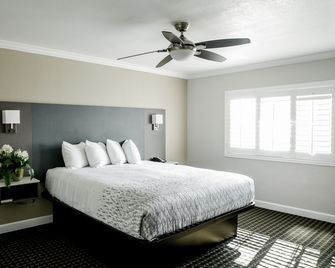 Sea Breeze Inn - San Simeon