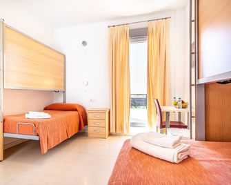 Albergue Inturjoven Marbella - Marbella - Habitación
