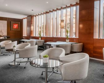 AC Hotels by Marriott Palencia - Palencia - Lounge