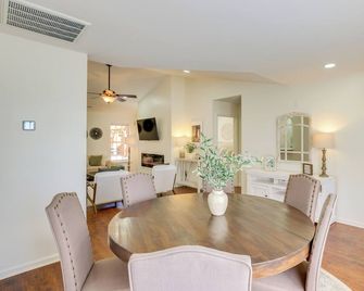Mini Putting Green & Fire Pit: Simpsonville Gem - Simpsonville - Dining room