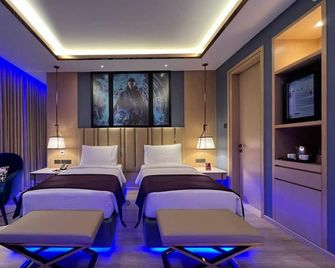 Planet Hollywood - Thane - Quarto