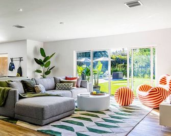 Villa Tation 8br Mini Hotel - Plantation - Sala de estar