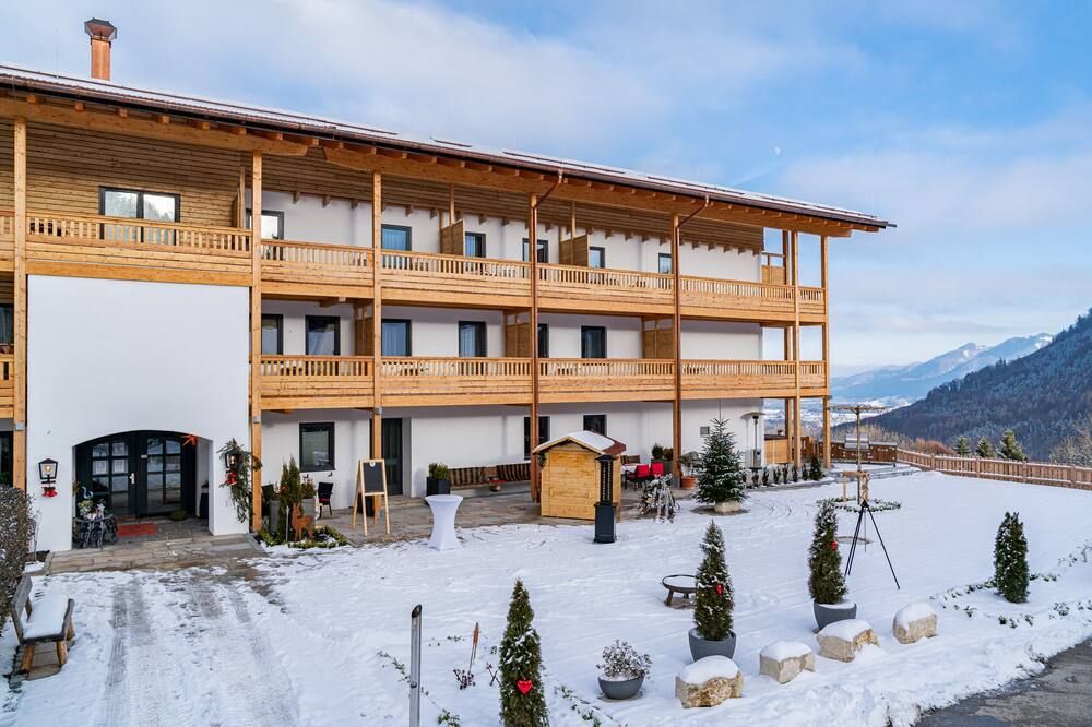 Berghotel & Chalets Adersberg Chiemgau Card kostenfrei - Grassau - Edificio