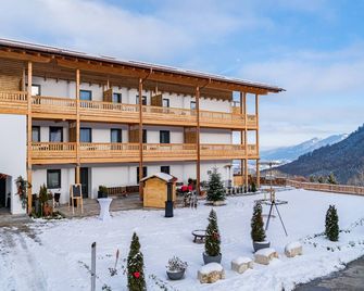Berghotel & Chalets Adersberg Chiemgau Card kostenfrei - Grassau - Edificio